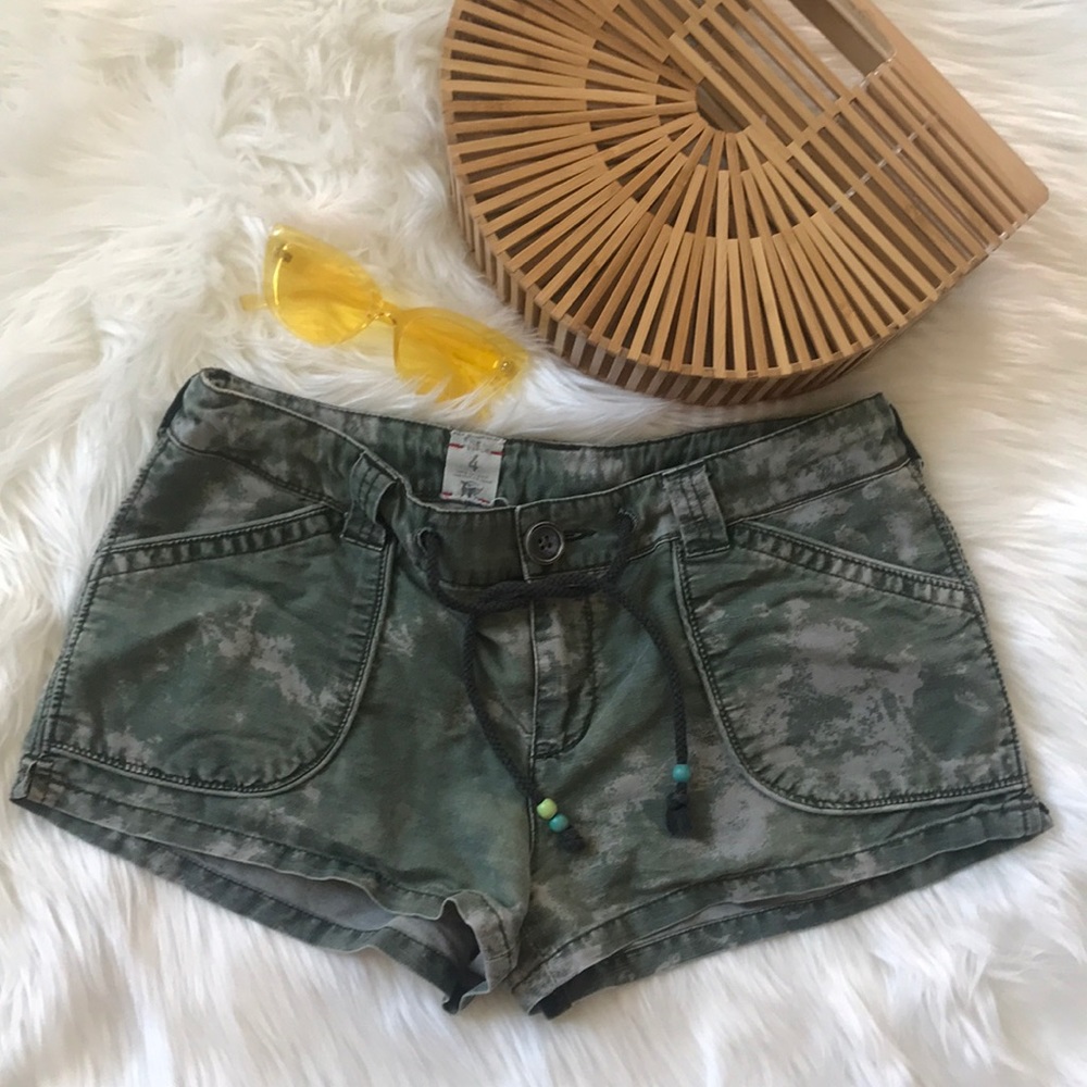Free people cotton twill camo shorts